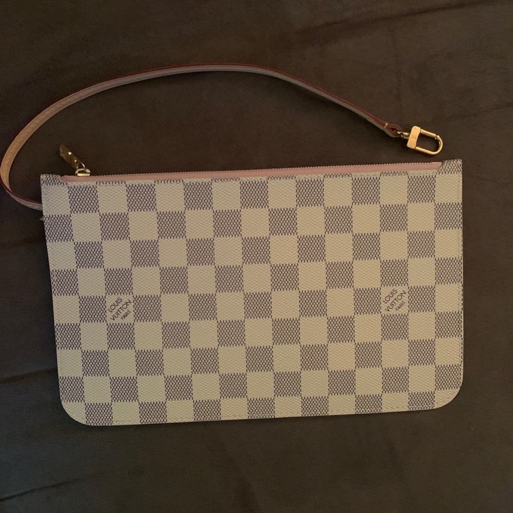Louis Vuitton Neverfull Pochette
